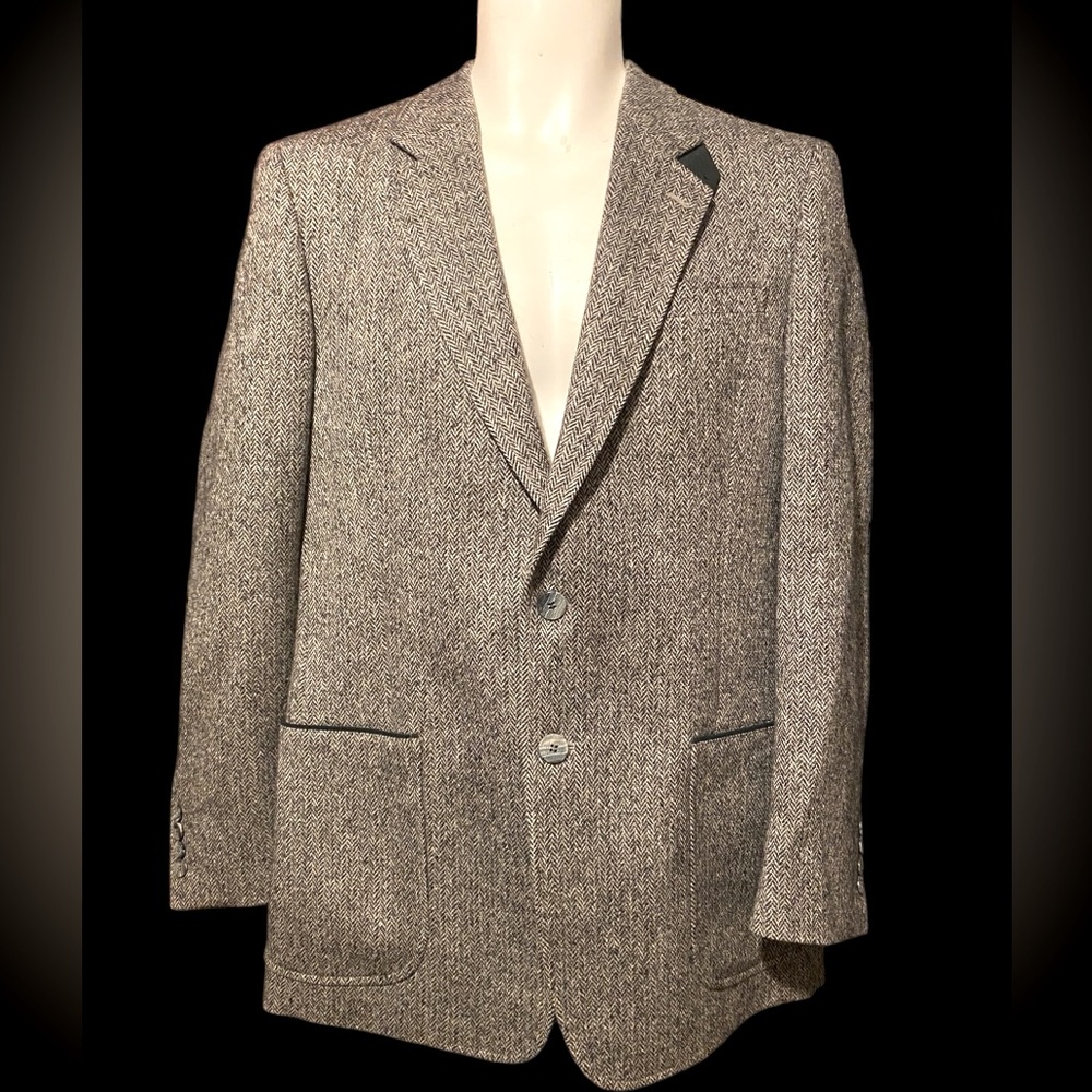 VTG Cambridge Classics Men's Tweed Sport Coat Two Button Gray Herringbone
